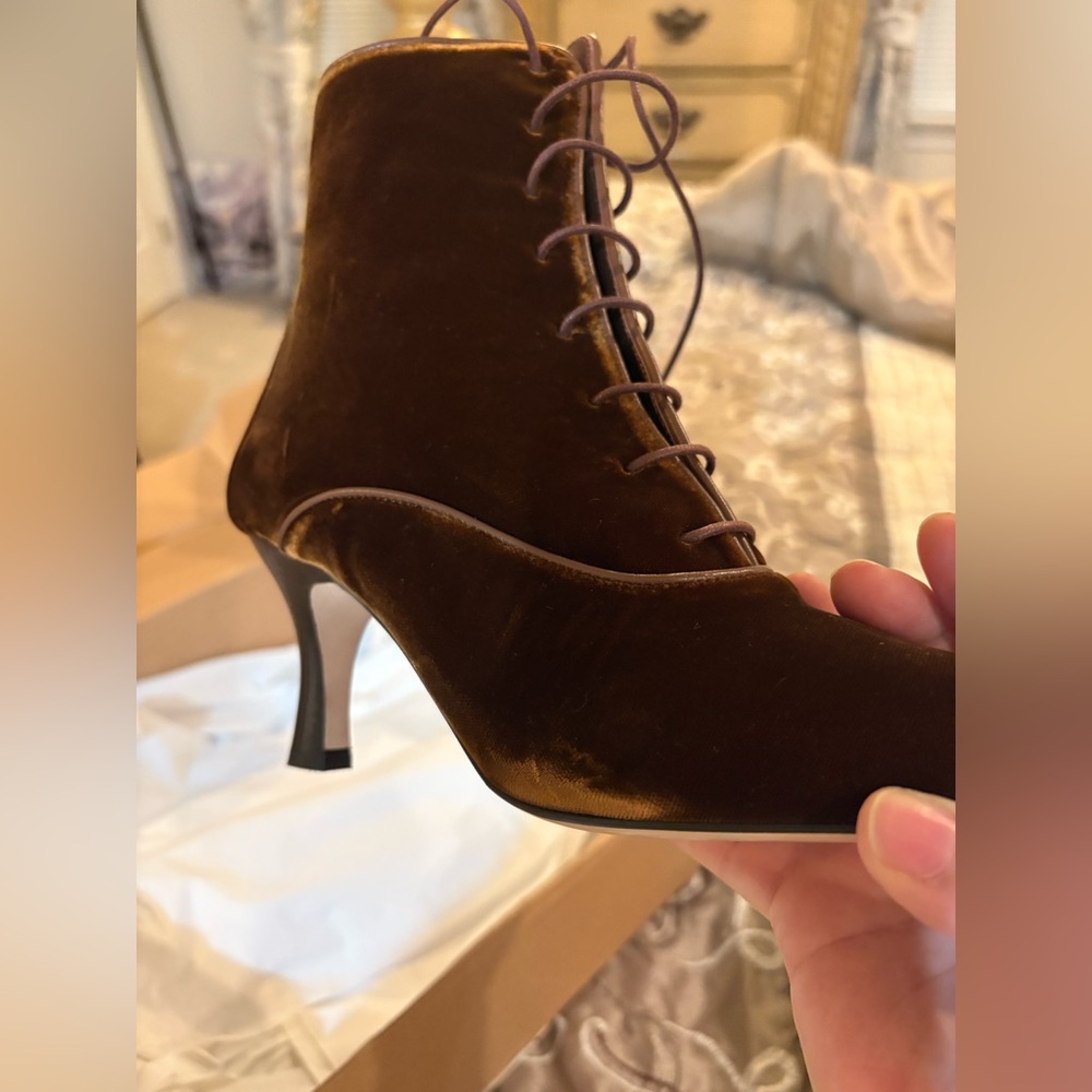 Doen Dark Brown Velvet Ankle Boots